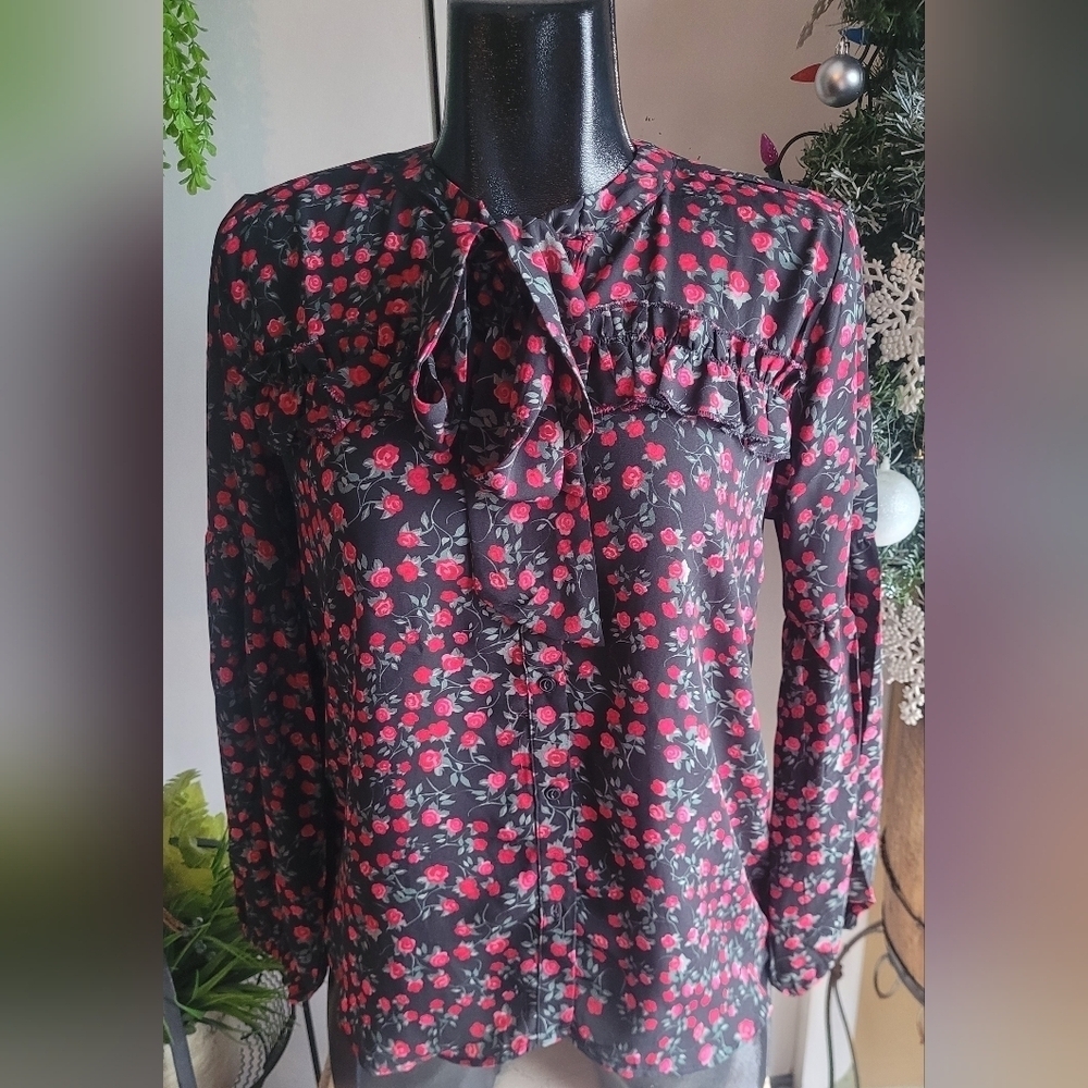 Harve Benard Black Blouse with Red Rose Print and Scarf Neckline Size M
